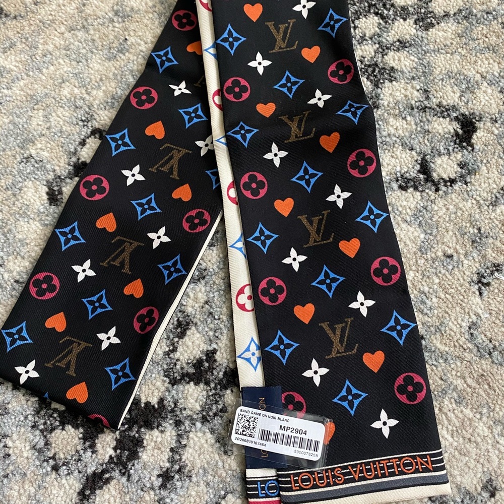 ‼️SOLD‼️Louis Vuitton Game on Bandeau - Picture 2 of 5